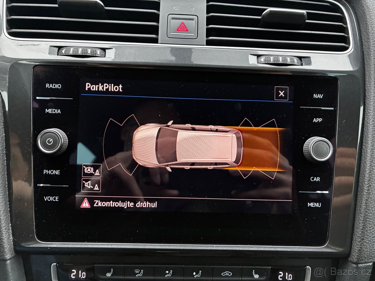 VW Golf VII Combi 2.0 TDI 110kW | FL, TAŽNÉ, CarPlay - 18