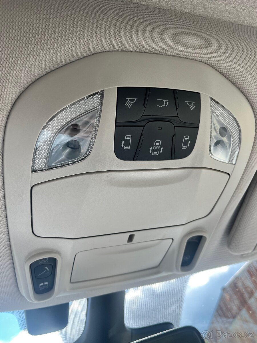 Chrysler Pacifica Hybrid Limited 2018 / 3.6 - 18