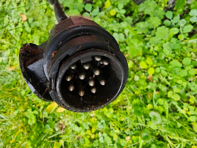 Cestovní karavan HOBBY 470 Classic pro 4 osoby - 18