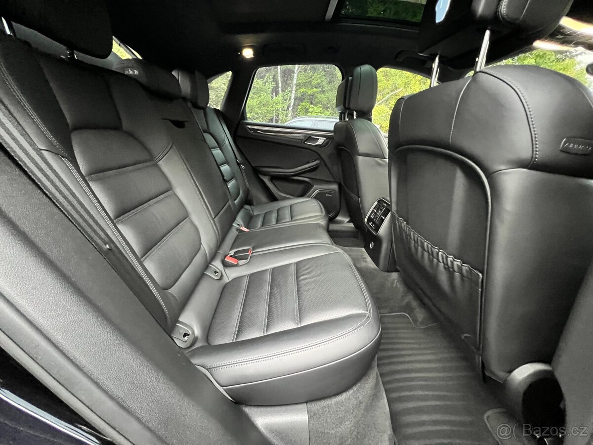 Porsche Macan Turbo Performance 324kw - pekny stav - 18