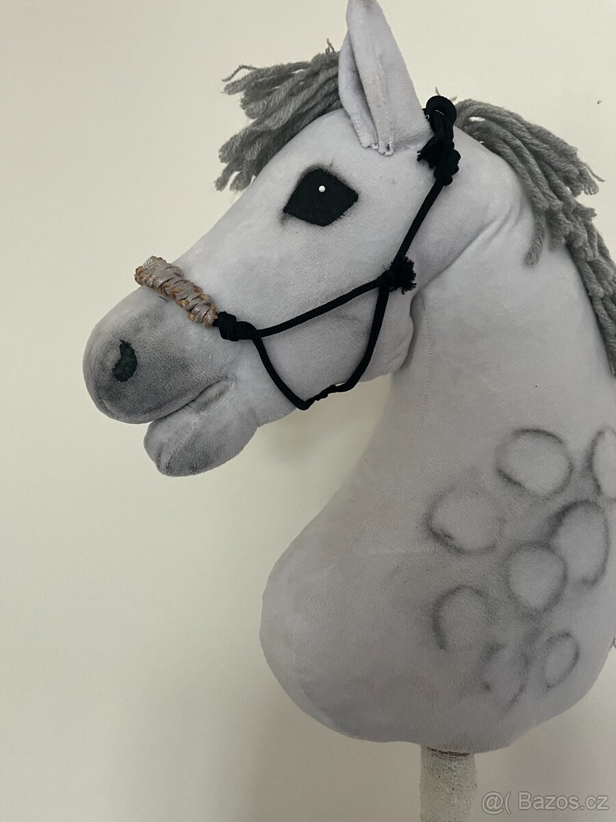 Prodám hobby horse s vybavením - 18