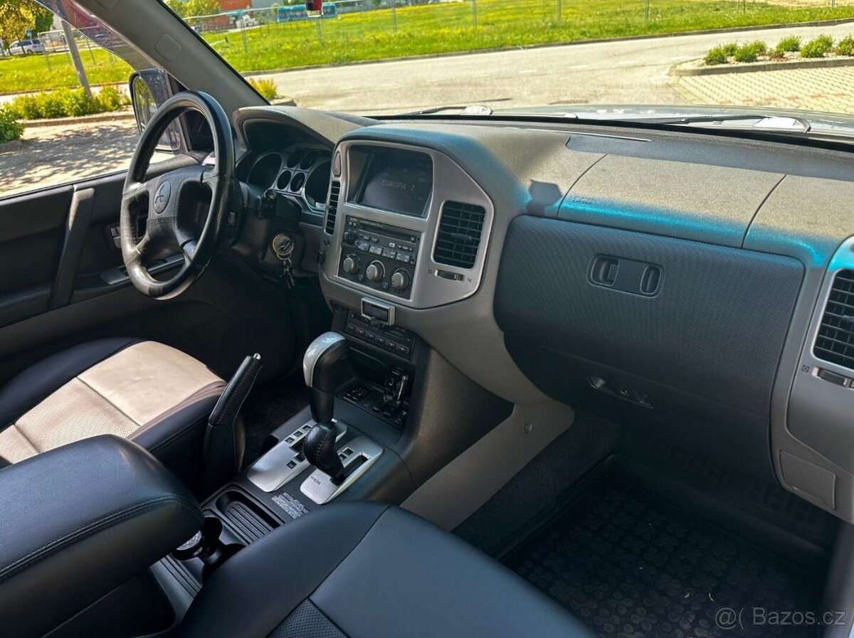 Mitsubishi Pajero 3.2 DI-D - 18