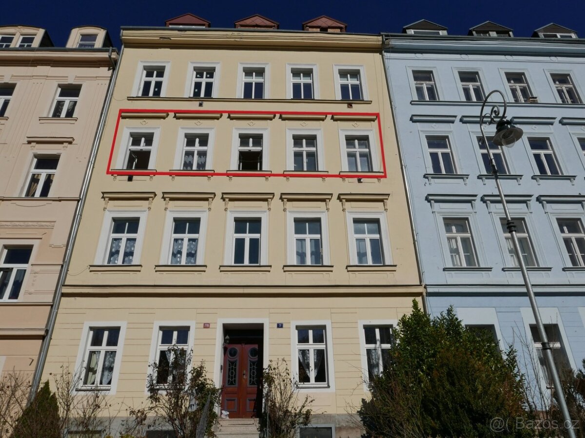 Dva byty - celé patro, K.Vary, Škroupova ul.- lázeňská zóna - 18