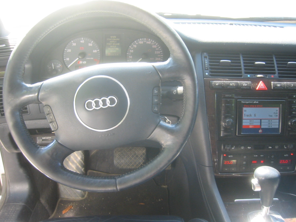 AUDI S8, A8 D2 4.2 265kw quattro MANUÁL facelift - díly - 18