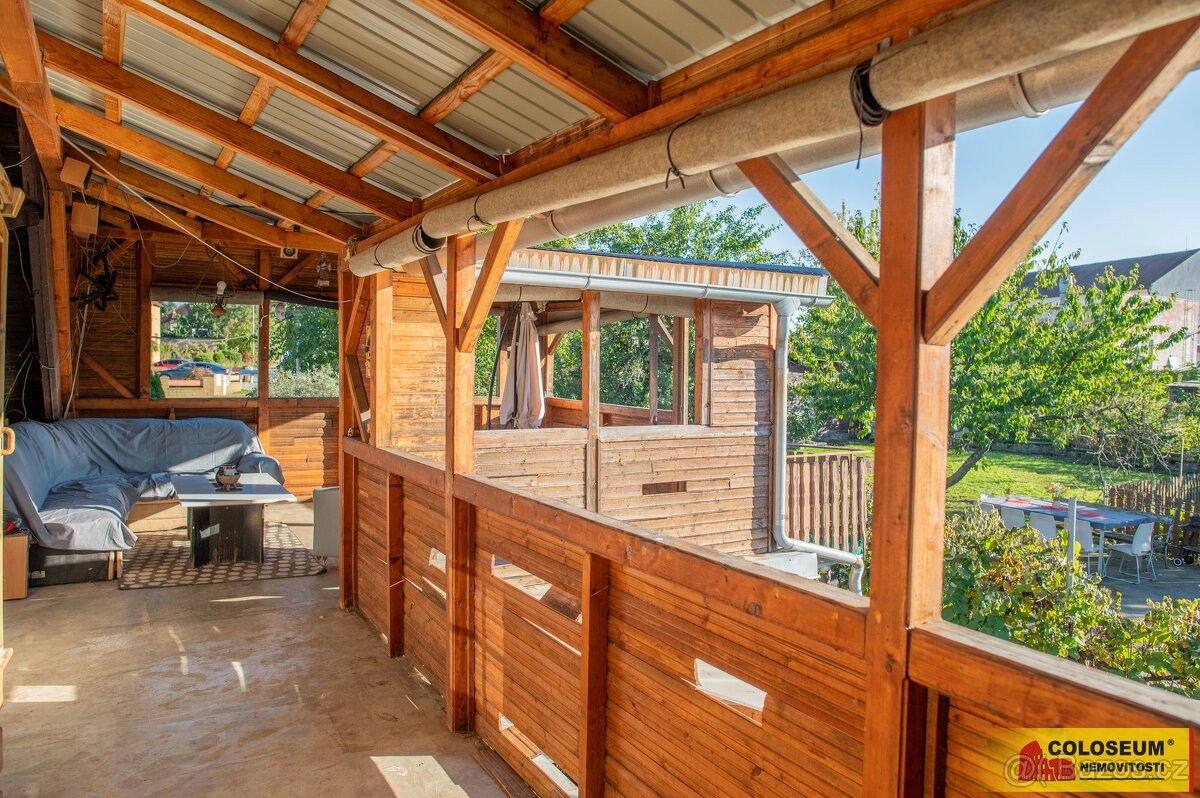 Moravský Krumlov, podkrovní byt 4+1, terasa, zahrada, dílna - 18