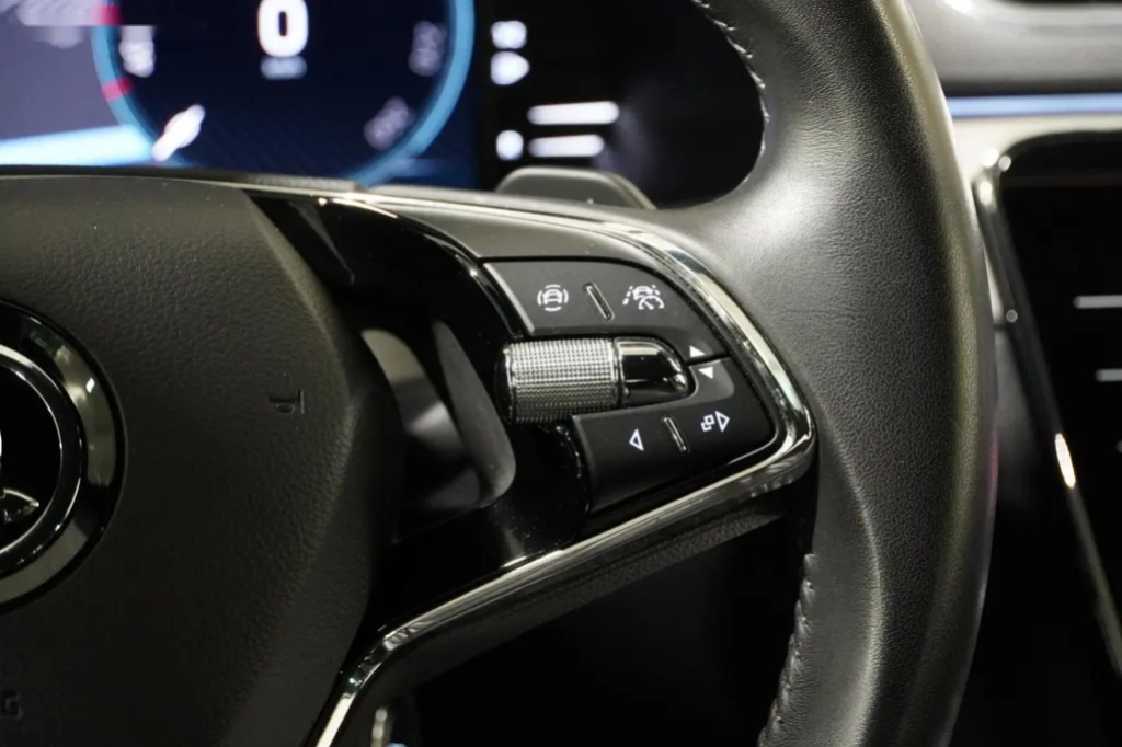 Škoda Superb, 2.0TDI,DSG,L&K,147KW,DPH,ČR,TZ - 18