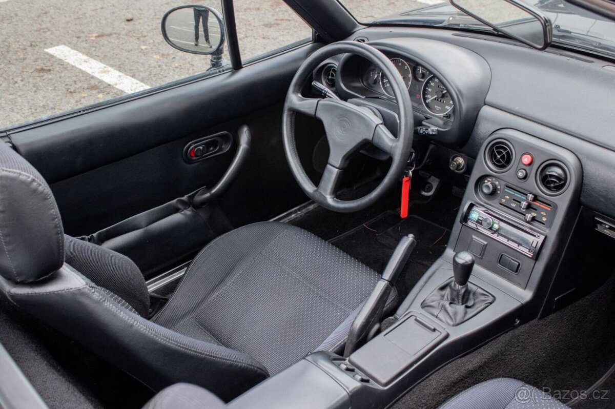 Mazda MX-5 Miata 1,8 benzín - 18