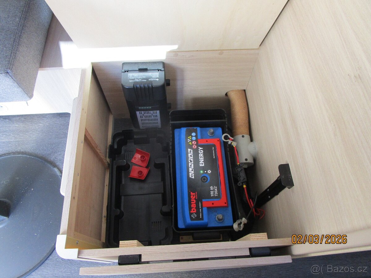 Obytný karavan Sterckeman 430CP-předváděcí - 18