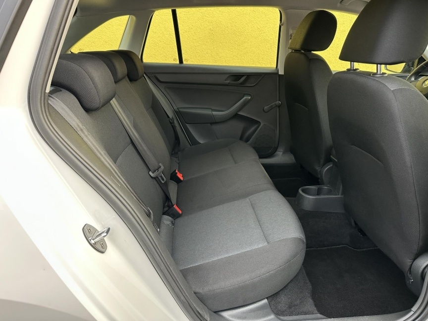 Rapid Spaceback 1.2/55kW KLIMA r.v.2015 najeto 92tkm - 18