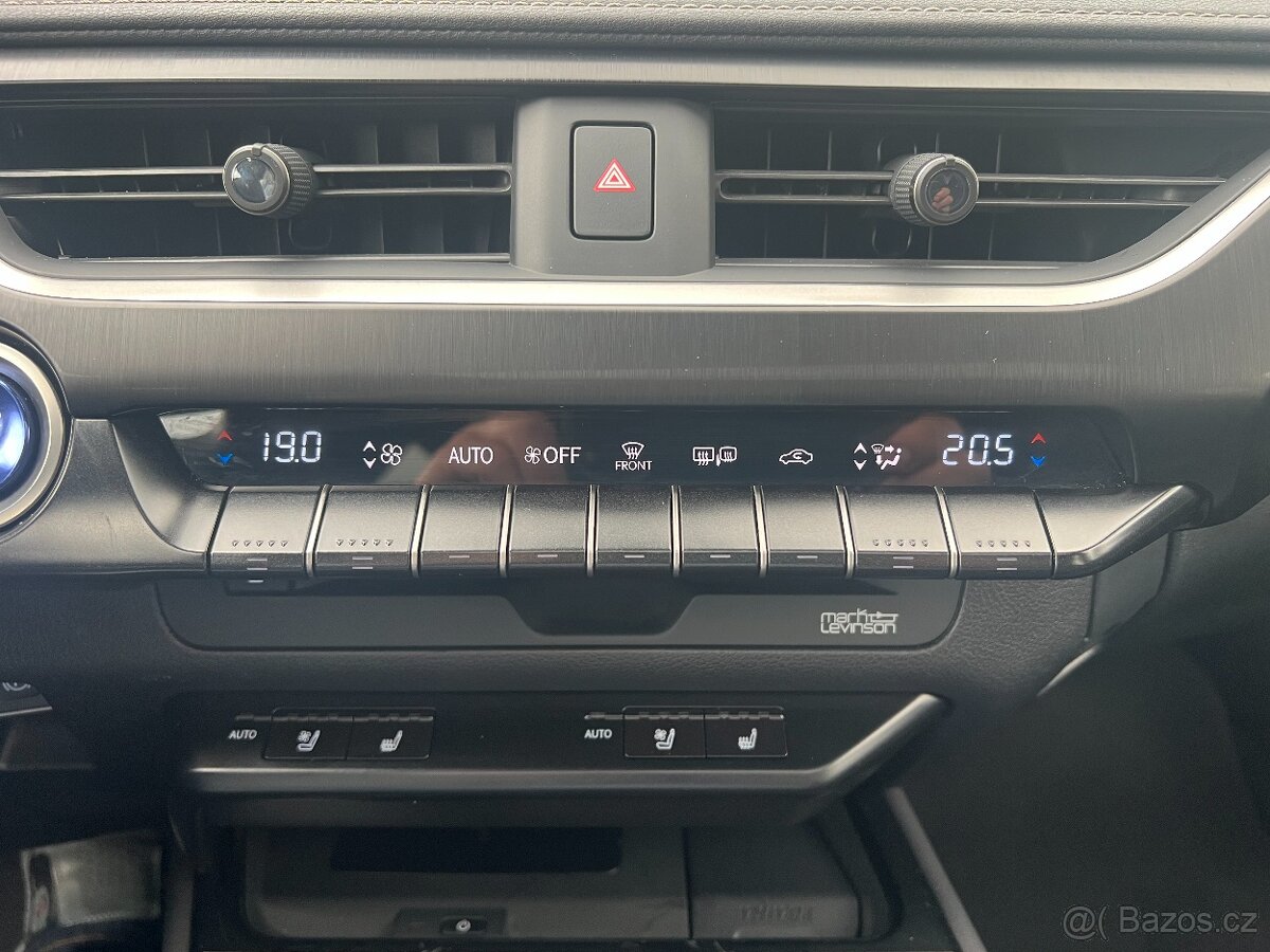 Lexus UX 250h 12/2019, 58 000 km - 18
