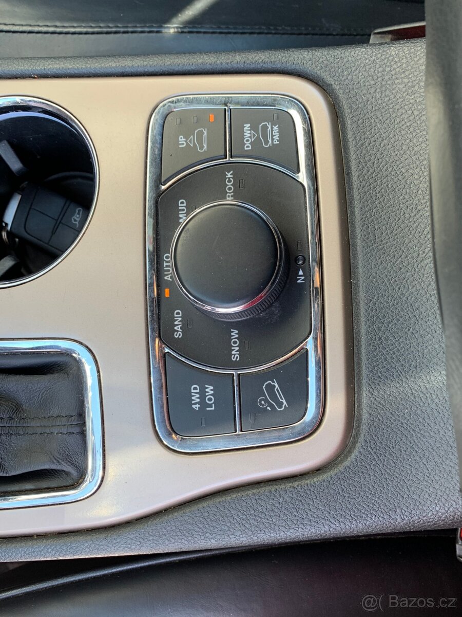 Jeep Grand Cherokee 3.0CRD, SUMMIT, ČR, DPH - 18