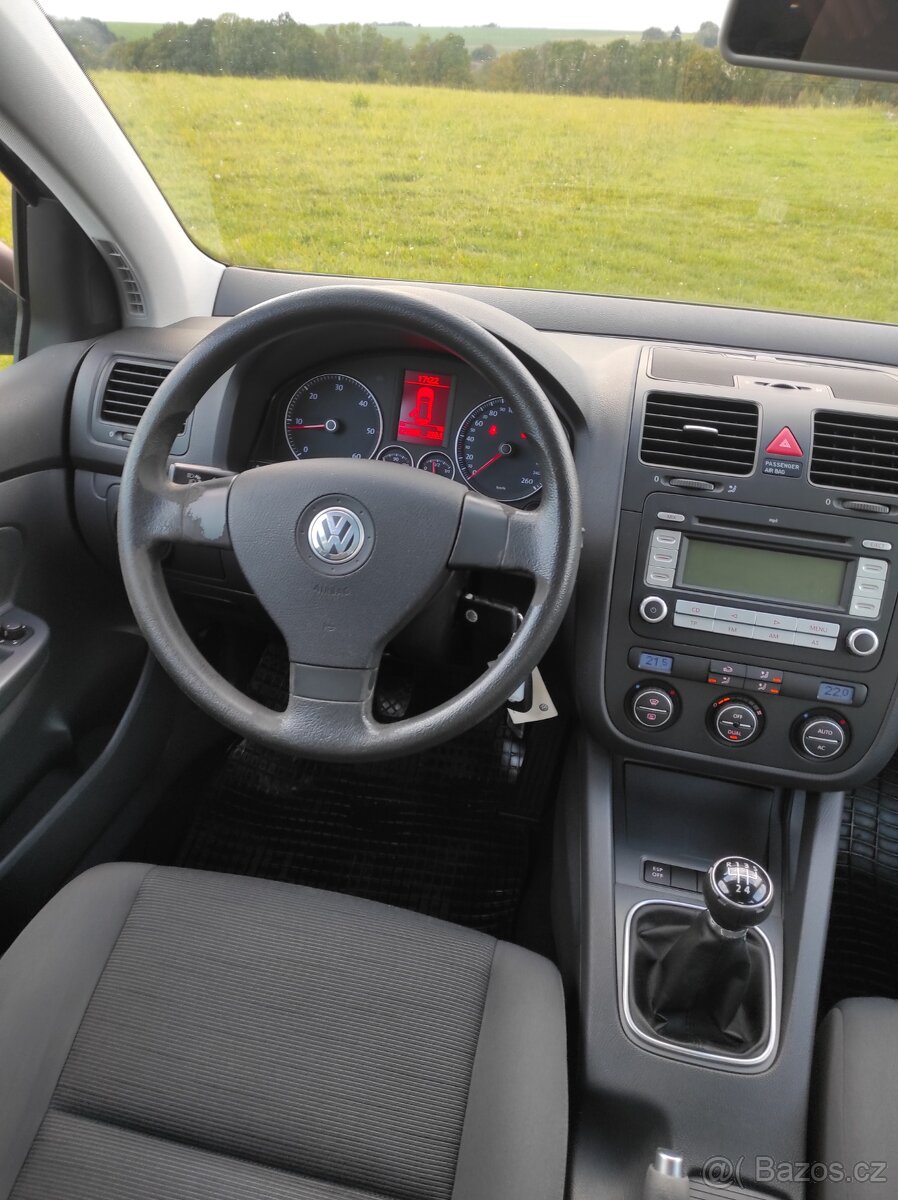 VW Golf V 1,9 TDi, 2008, nová STK, tažné - 18