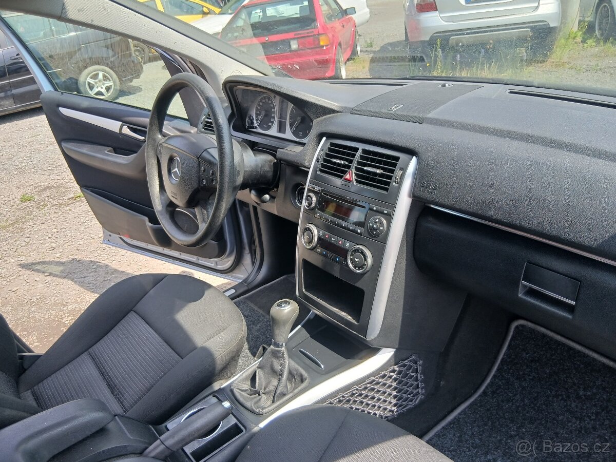 MB B, 1.7i, KLIMATRONIC - 18