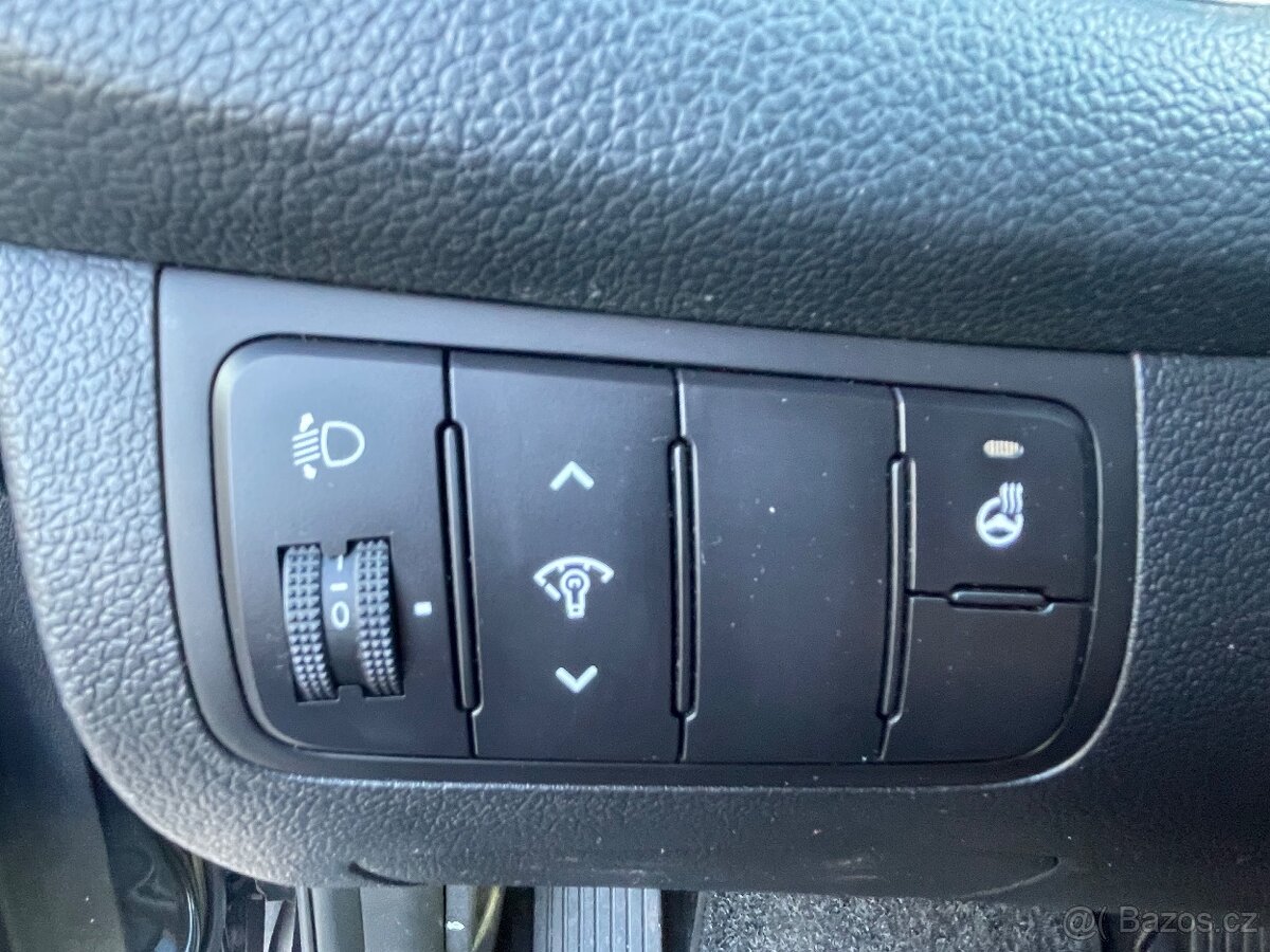 KIA CEED SPOTR SW 1.6i-16v 99kw KOUPENO V CZ - 18