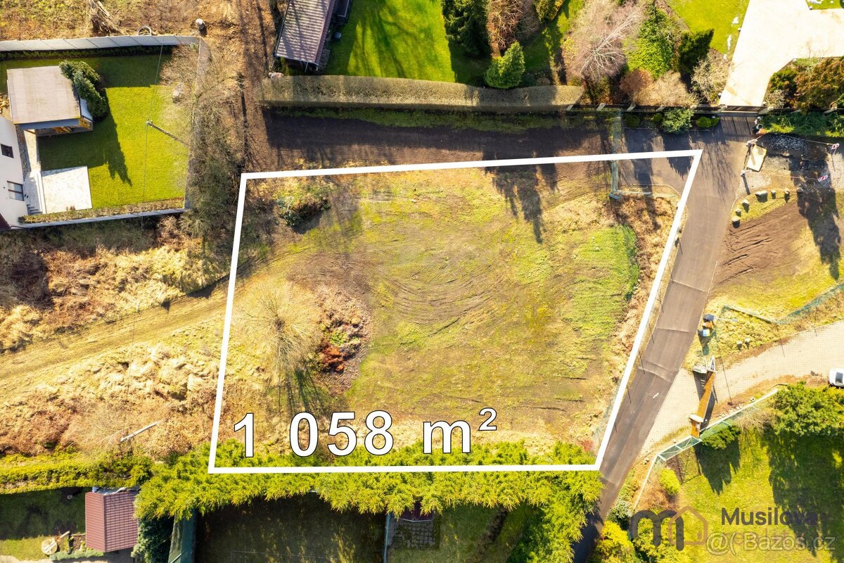 Prodej stavebního pozemku 1738 m2 - 18