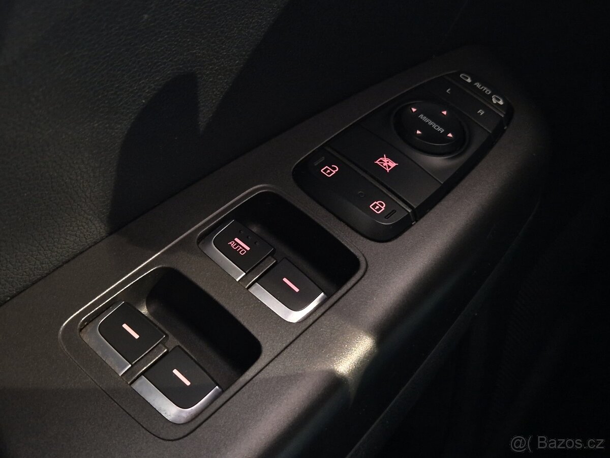 Kia Sportage 1.6GDi 97KW LPG Exclusive Tažné Vyhř volant - 18