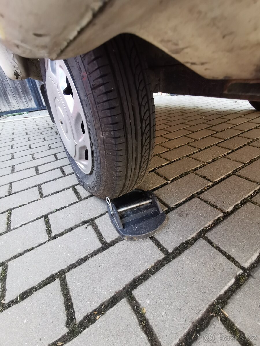 Polsky karavan N126, Polak N126, Lednice, Naftové topeni - 18