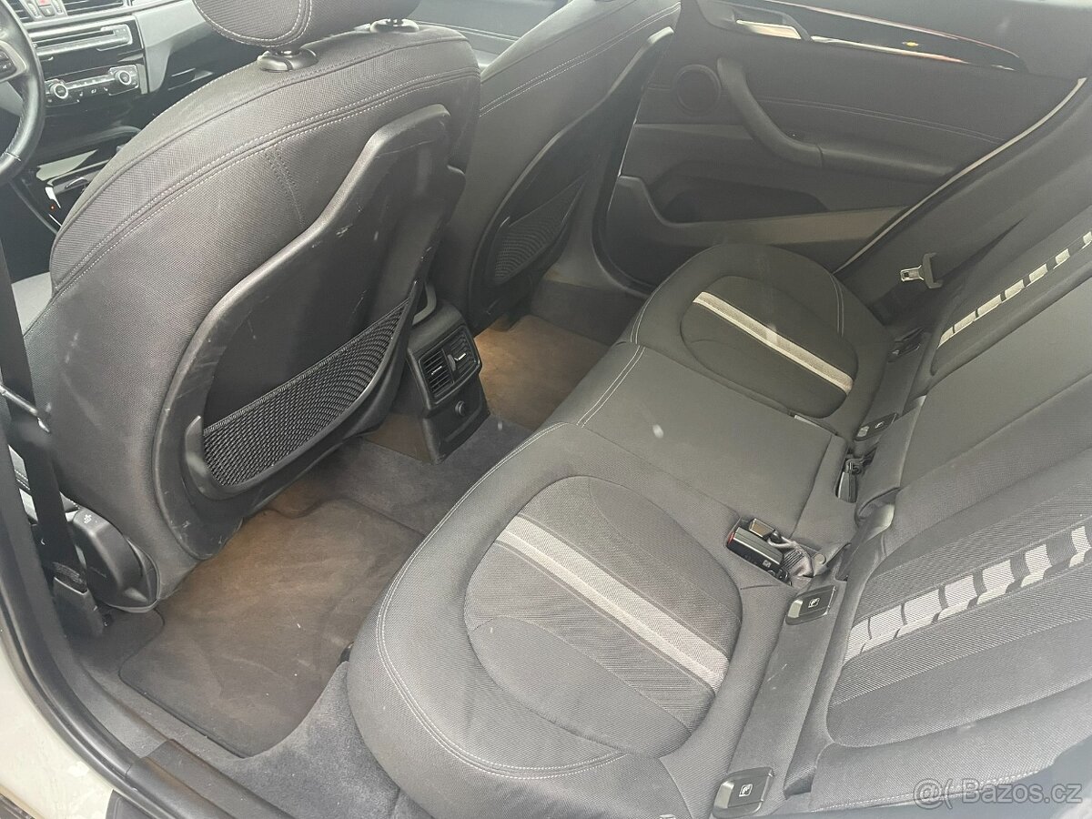 BMW X1 AUTOMAT xDrive CELA SERVISKA KAMERA TEMPOMAT -DPH - 18