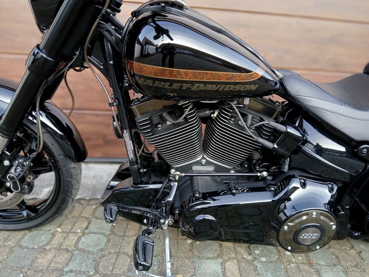 Harley-Davidson FXSE Pro Street Breakout - 18