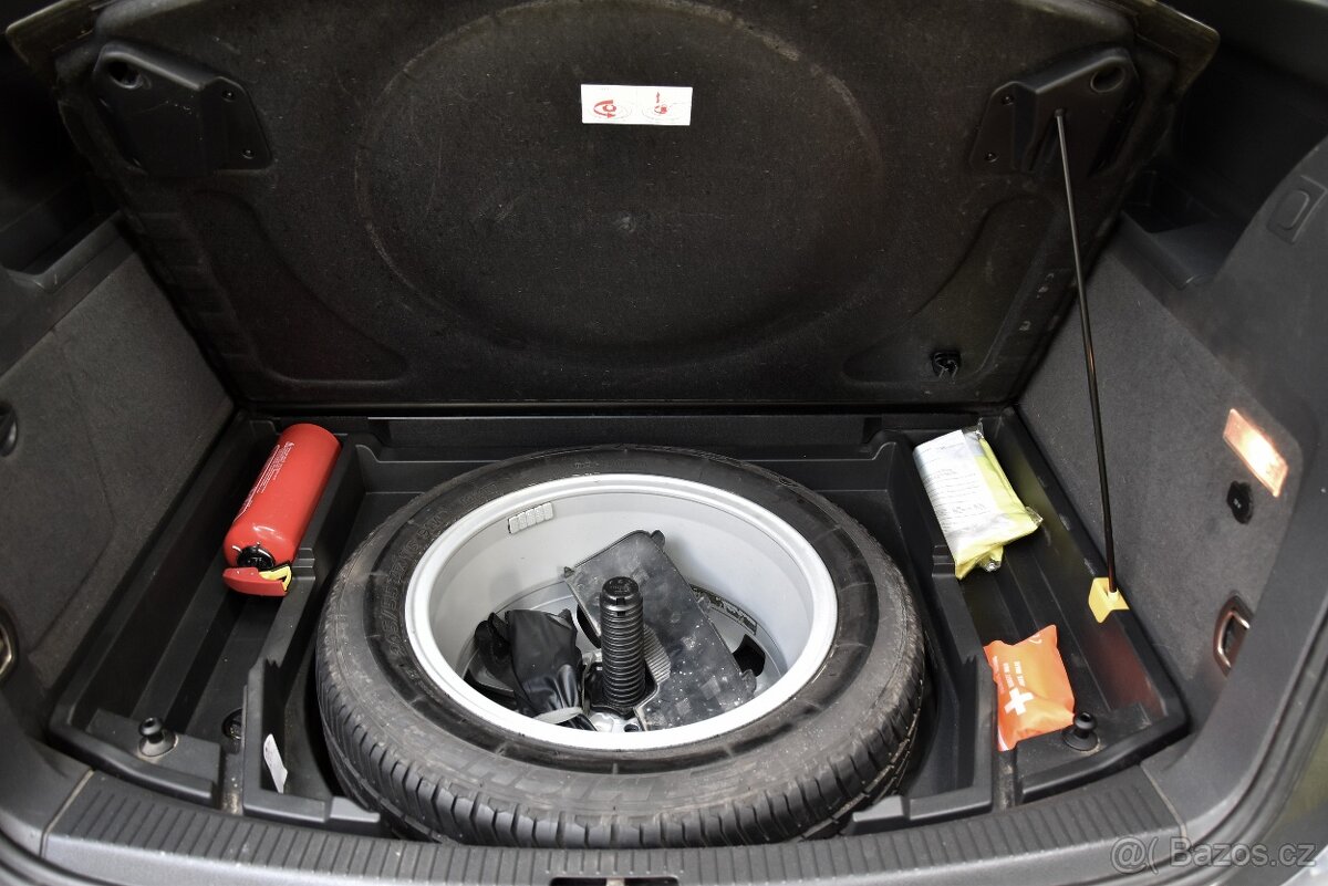 Volkswagen Touran 1.6 TDi CR HIGHLINE DSG,XENONY,KAMERA,TEMP - 18