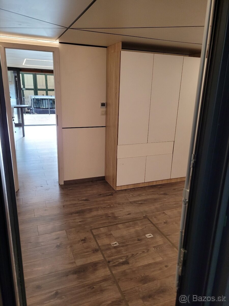 Hausbot 15x4,2m celoročne obývateľný - 18