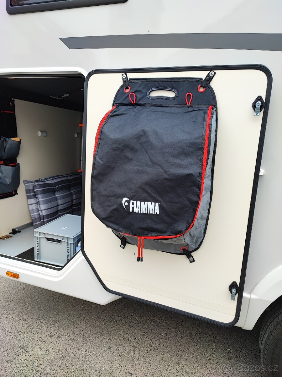 Obytný karavan Ford - 18