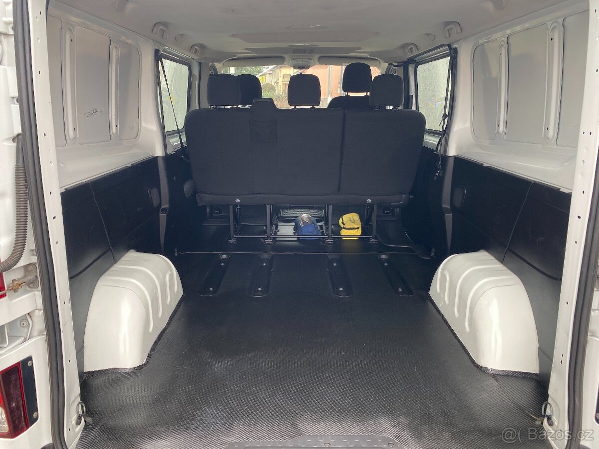 Renault Trafic 1.6DCi, 5-MÍST, 1.MAJ.ČR, VÝB.STAV - 18