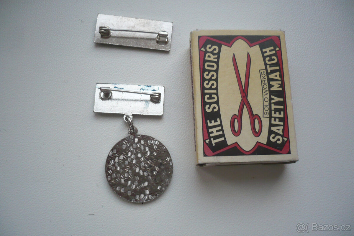 Odznaky a vyznamenání - 18