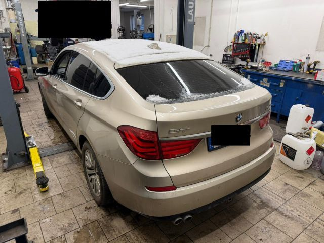 BMW 5GT F07 530D - 18