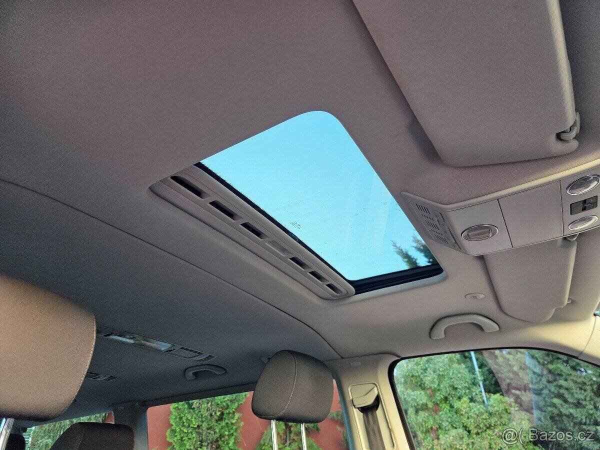 Multivan T5 2.0TDI 103kW Team 4x4,nav,šíbr,Webasto,Dynaudio - 18