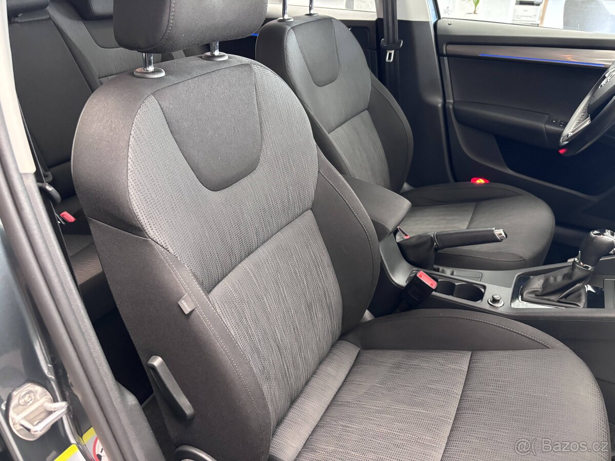 Škoda Octavia 1,6 TDI ELEGANCE - 18