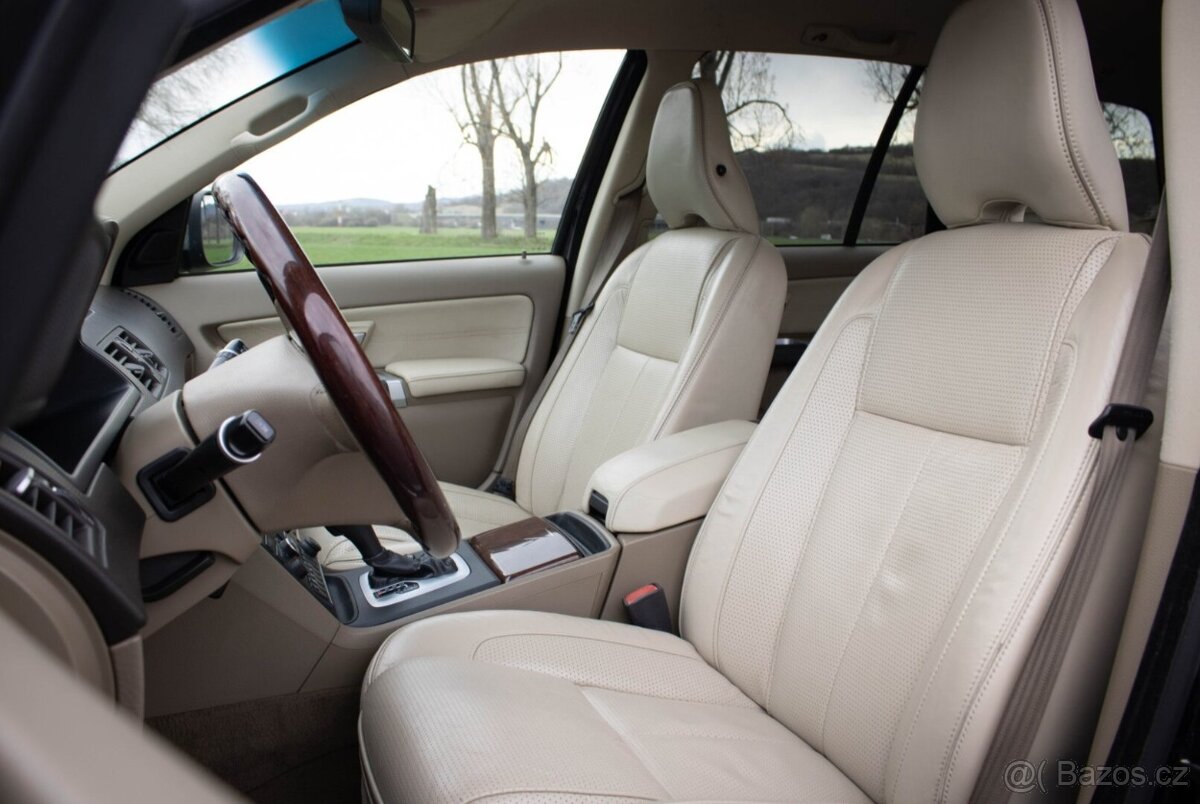Volvo XC90 D5 A/T 7 MIESTNE - 18
