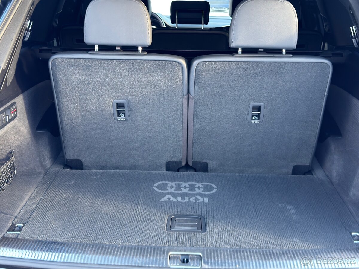 Audi Q7 S/S line, black edition, 8 TT, 7 míst - 18