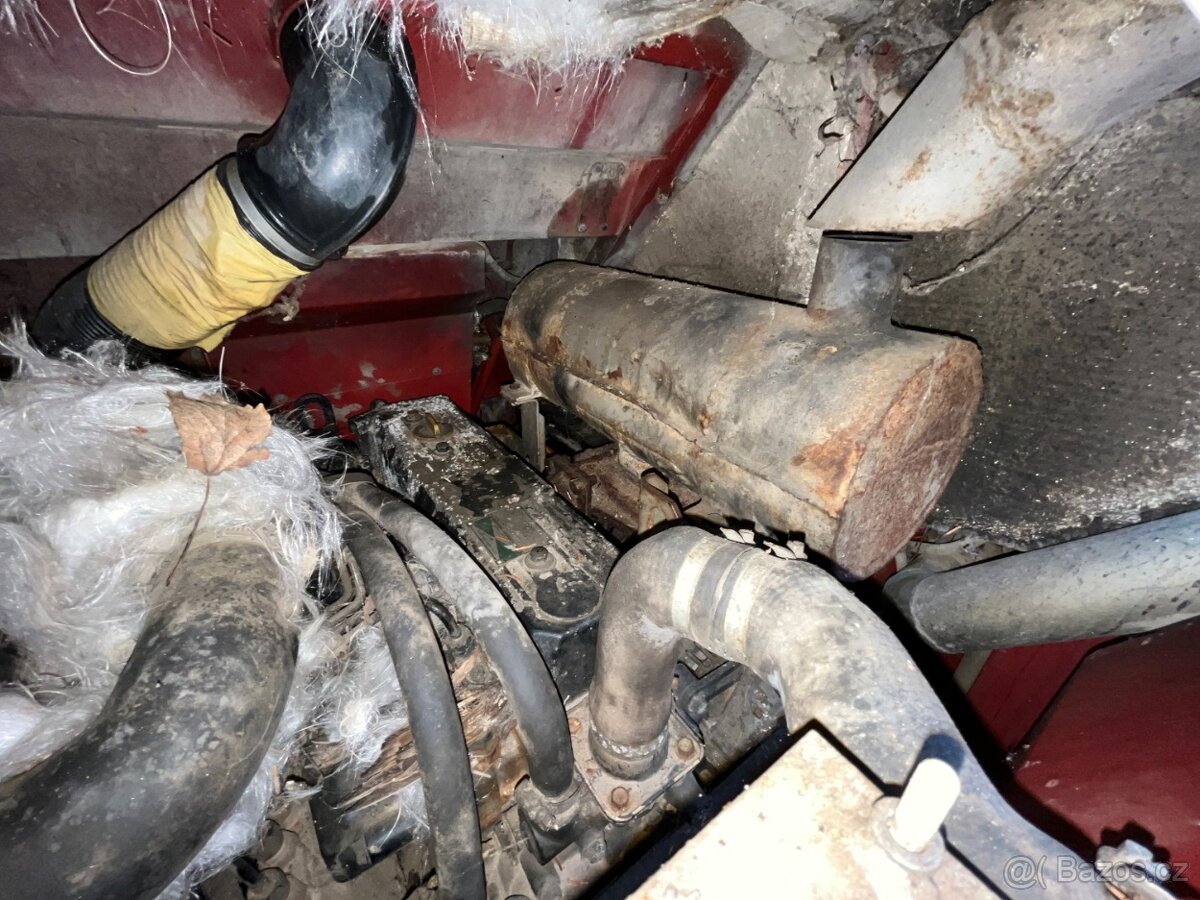 LOCUST L 752 4X4 - 18