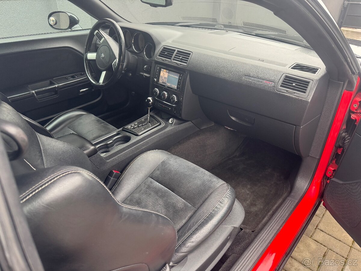 DODGE CHALLENGER SRT 6,1 - 18