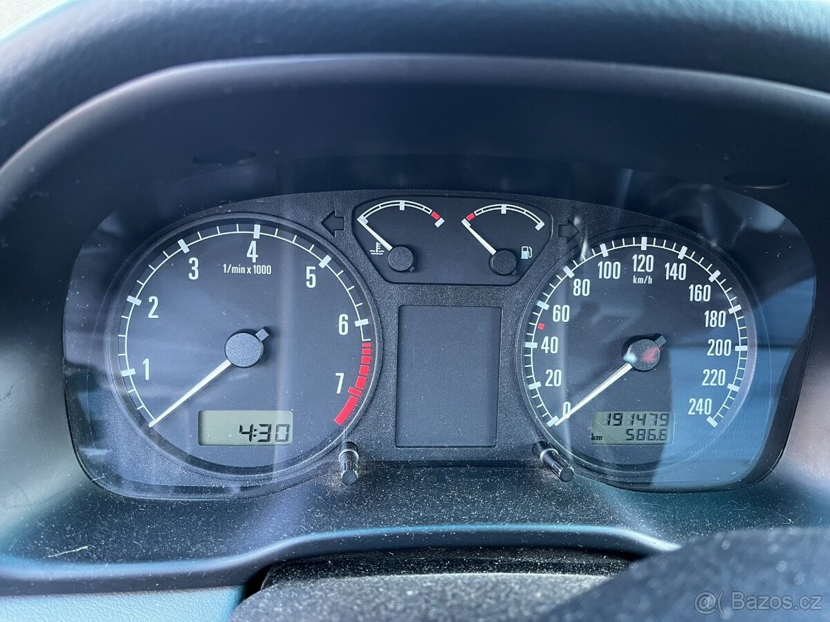 Škoda Octavia Combi I (r. v. 2000, 1.6) - 18