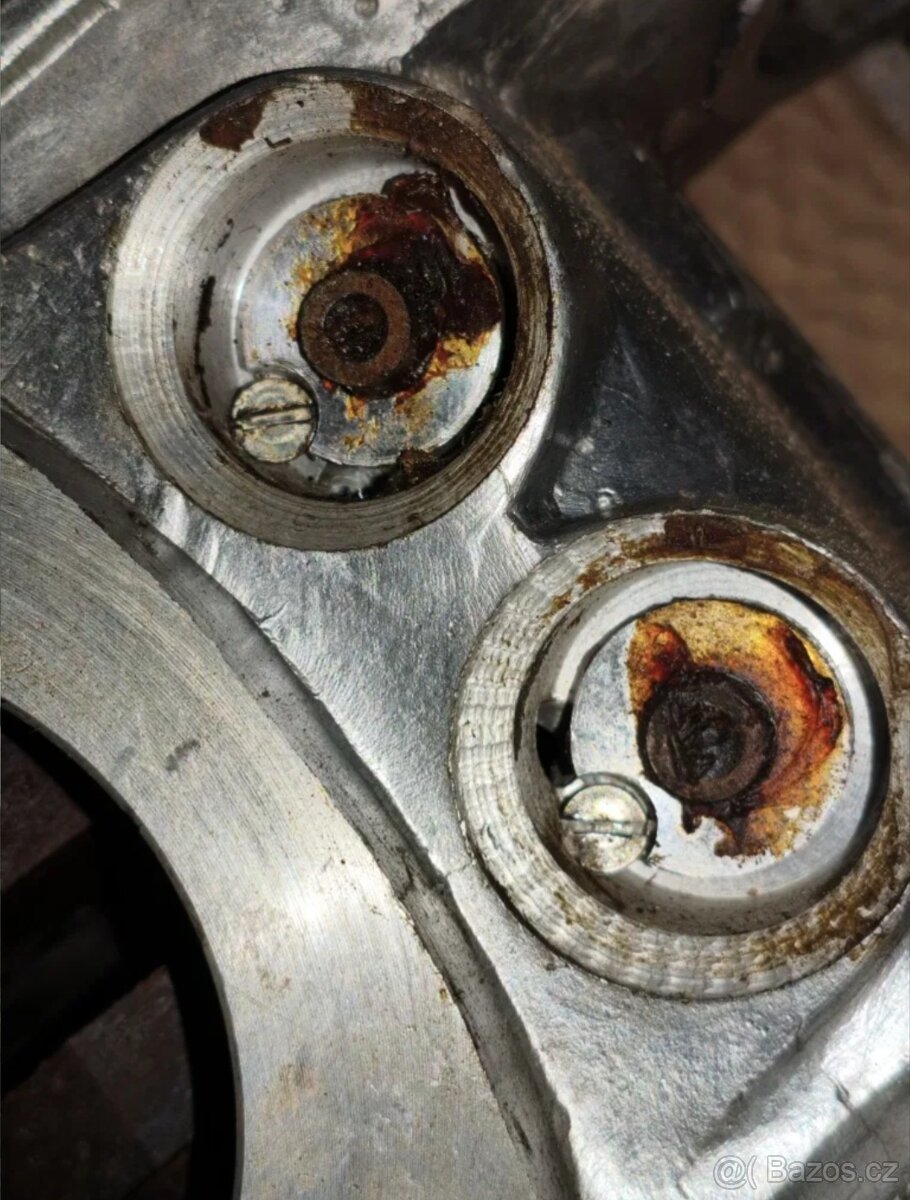 Nové a použité motory Ural M67 M67-36 Turist M66 M63 - 18