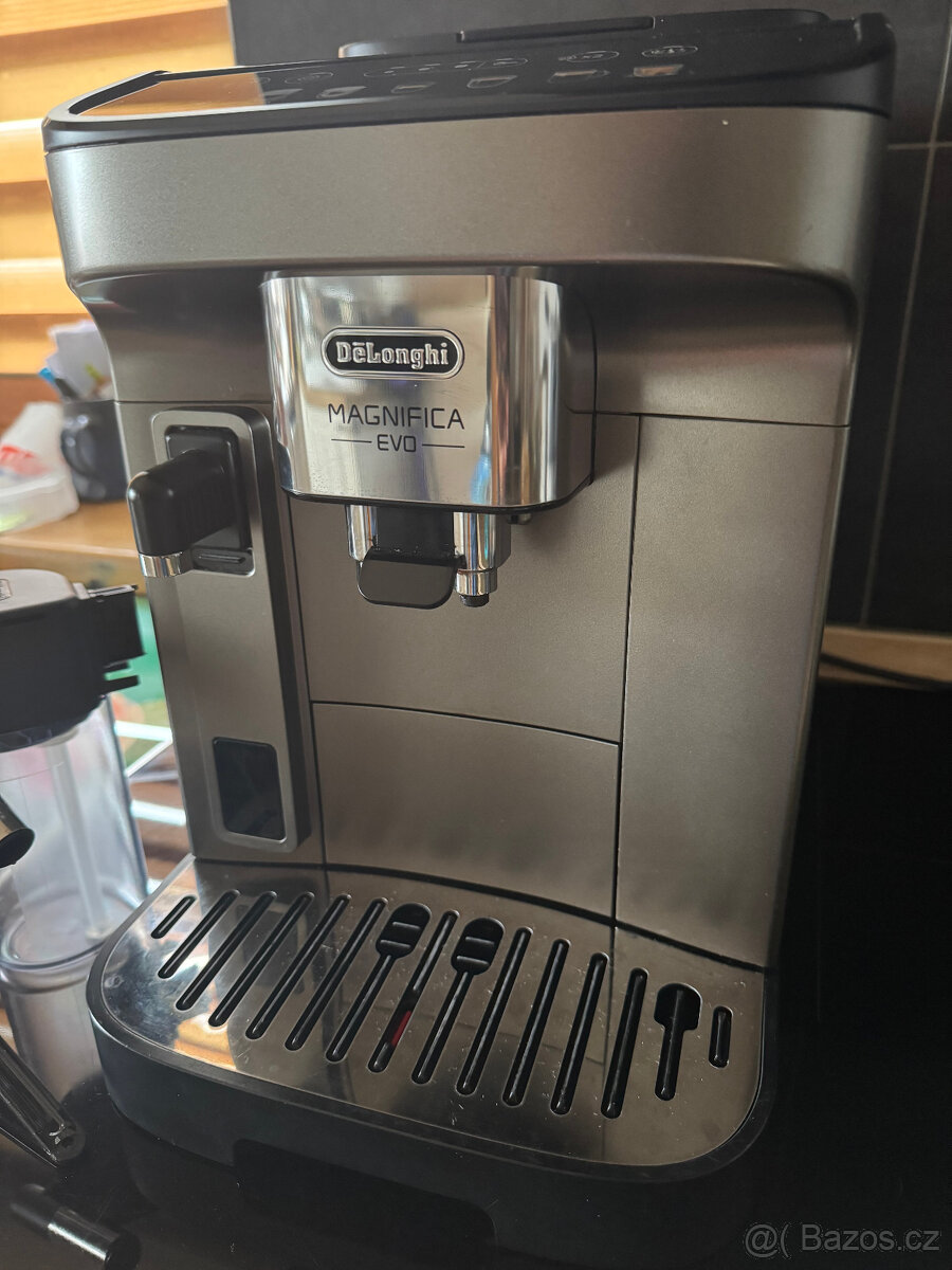 Automatický kávovar De'Longhi Magnifica Evo - TOP - 18