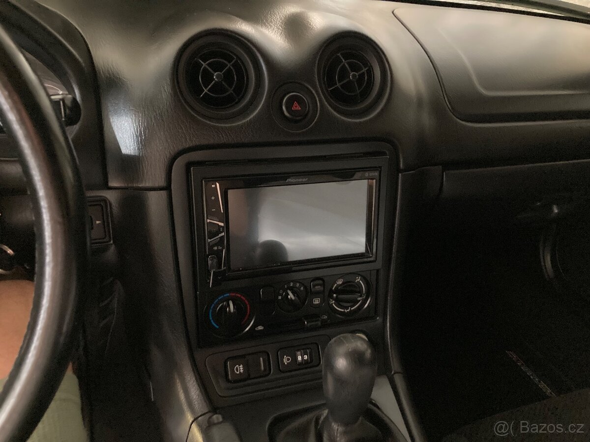 Mazda MX-5 Miata 1,6 (81kw) 12/2000 (super audio) - 18