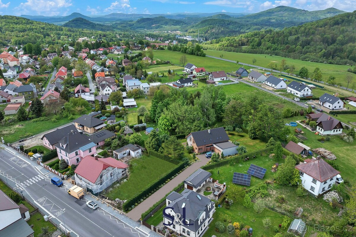 Pozemek připravený k výstavbě v klidné části Kamenického Šen - 18