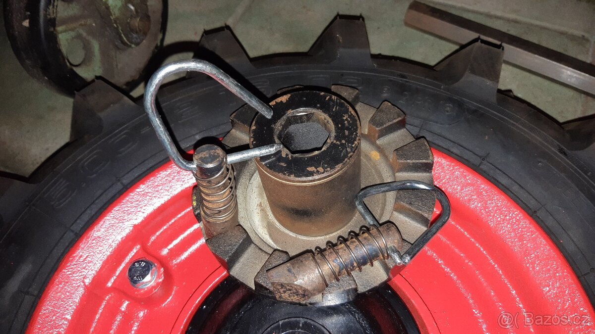 SEDÁK A POTAH na 4x4 malotraktor, možno i samostatně - 18