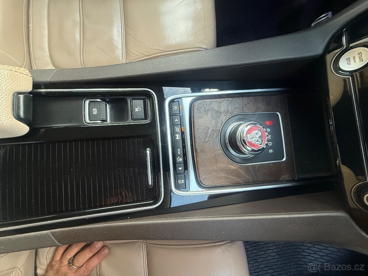 Jaguar F-Pace 2,0D 132 kW AWD/AUTOMAT/ČR/ servis Jaguar - 18