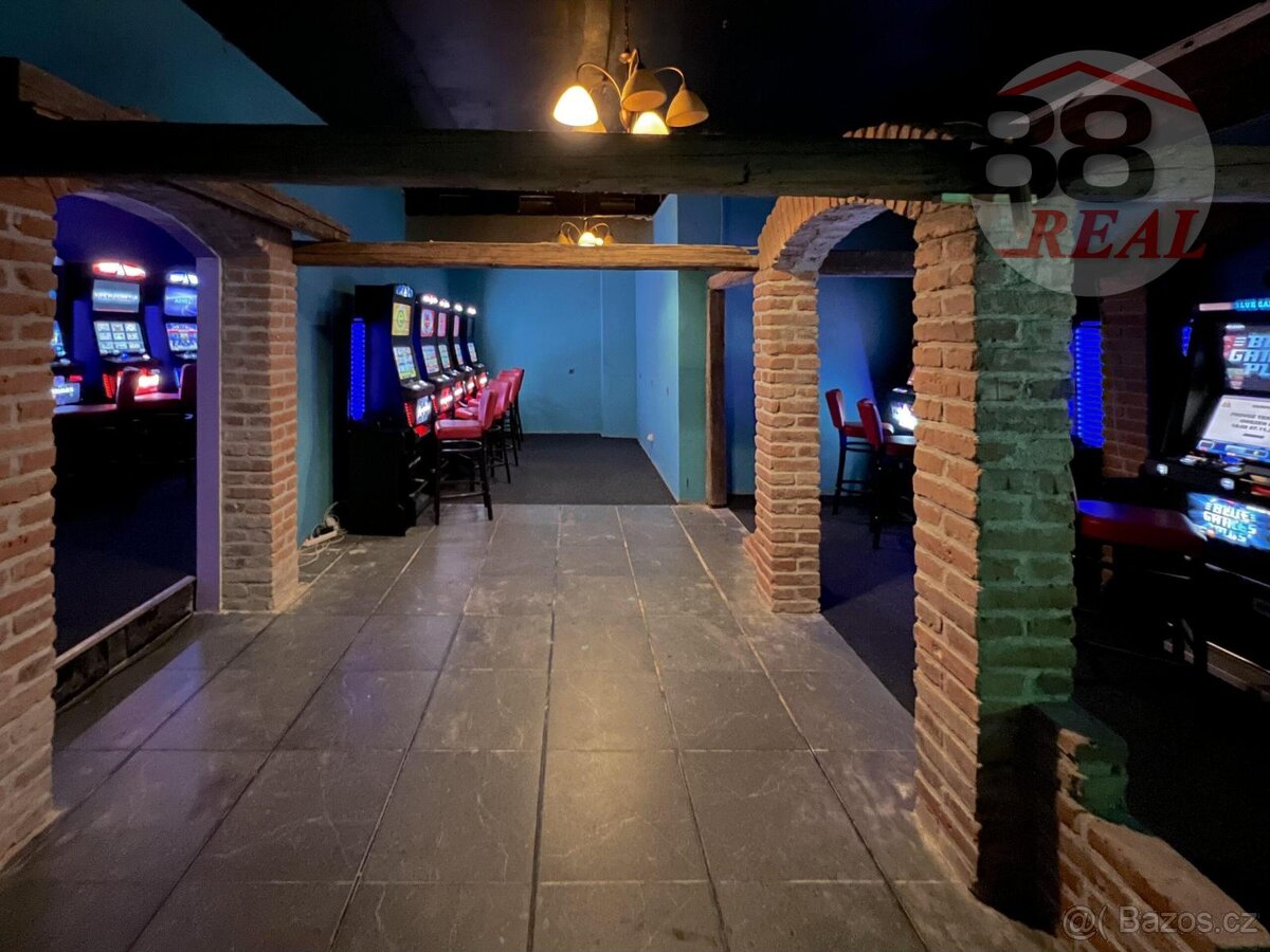 Prodej komerčního areálu 1832 m2, 17. listopadu, Klášterec - 18