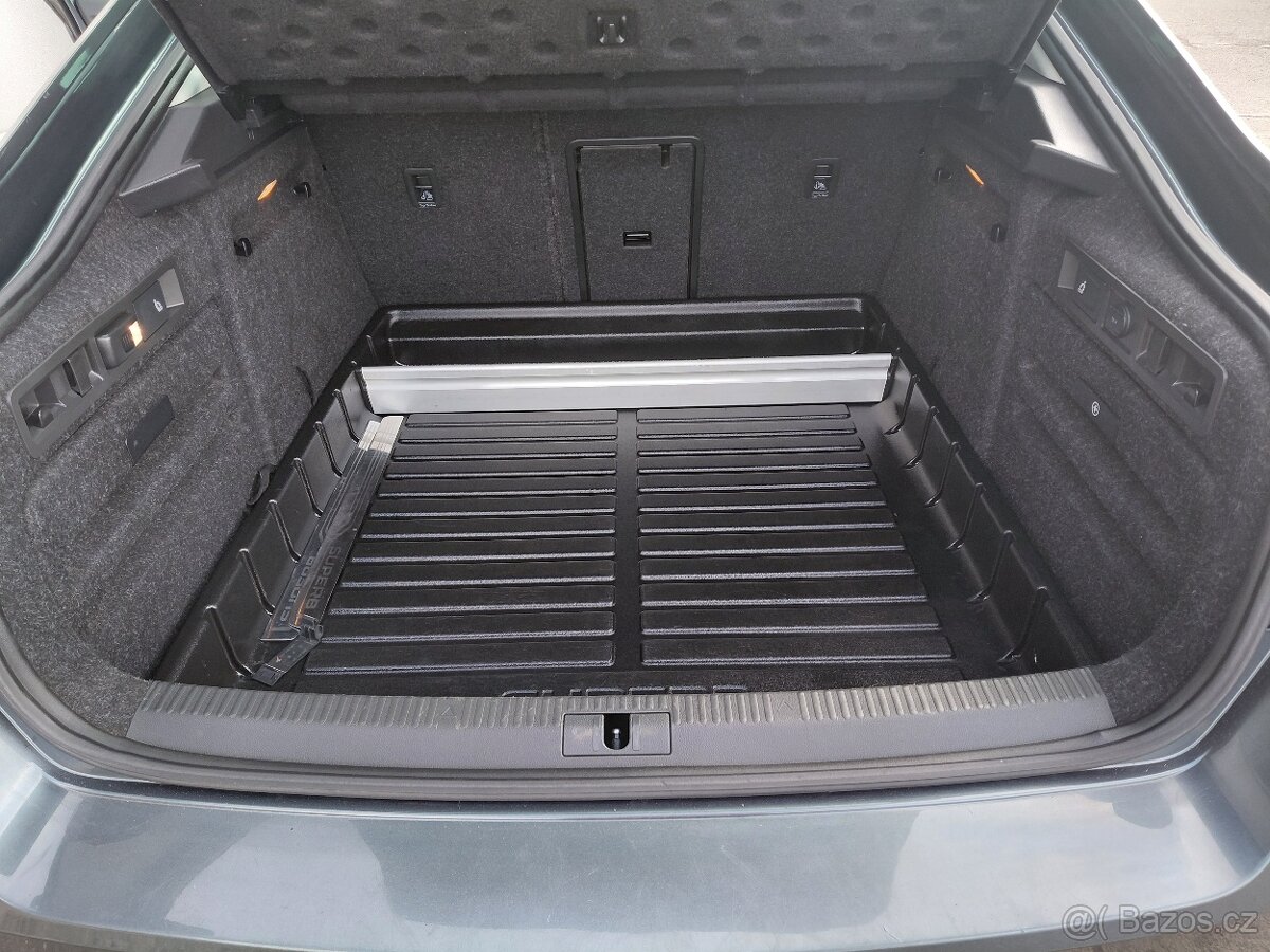 SUPERB III 2.0TDi, r.17 210000km, po rozvodech, NAVI, MANUÁL - 18