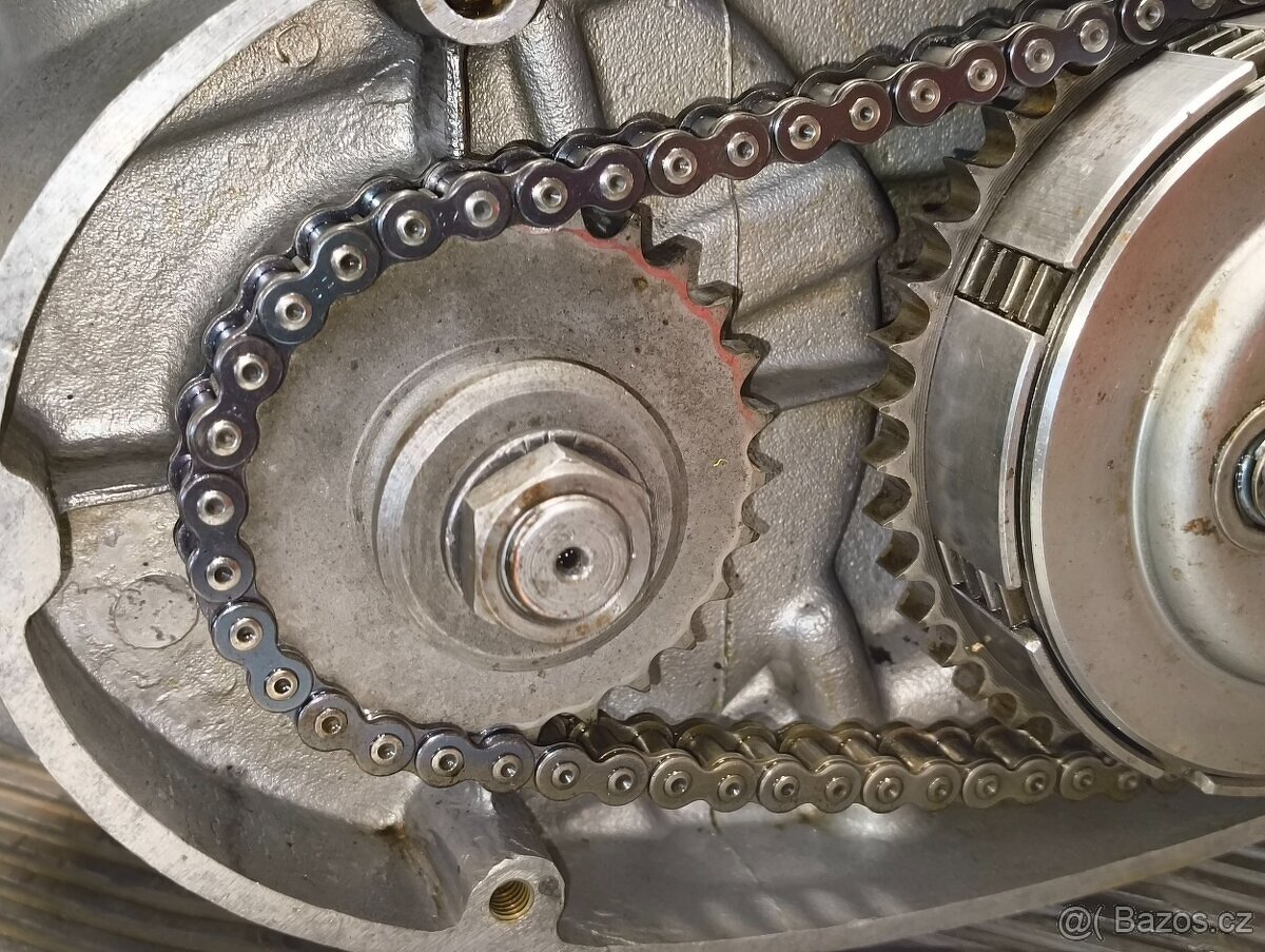 Motor Jawa 350 Pérák BEZ ČÍSLA kartery víko hlavy komunista - 18