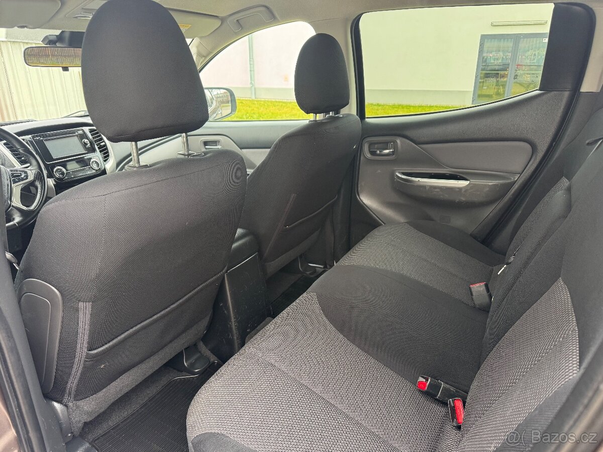 Mitsubishi L200 2.4 DI-D 133kw 4x4 DoubleCap AUTOMAT - 18