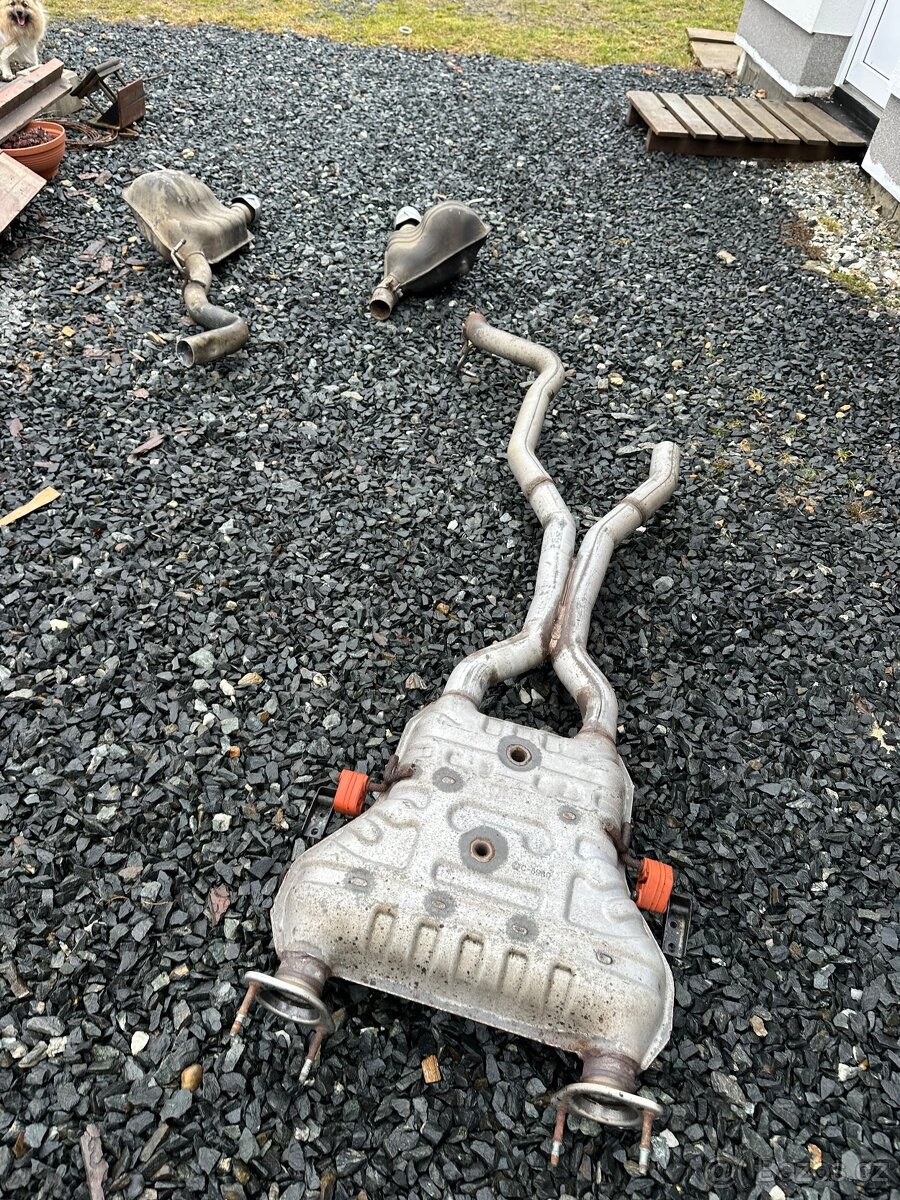 Výfuk Dodge Durango 2023 Hellcat - 18