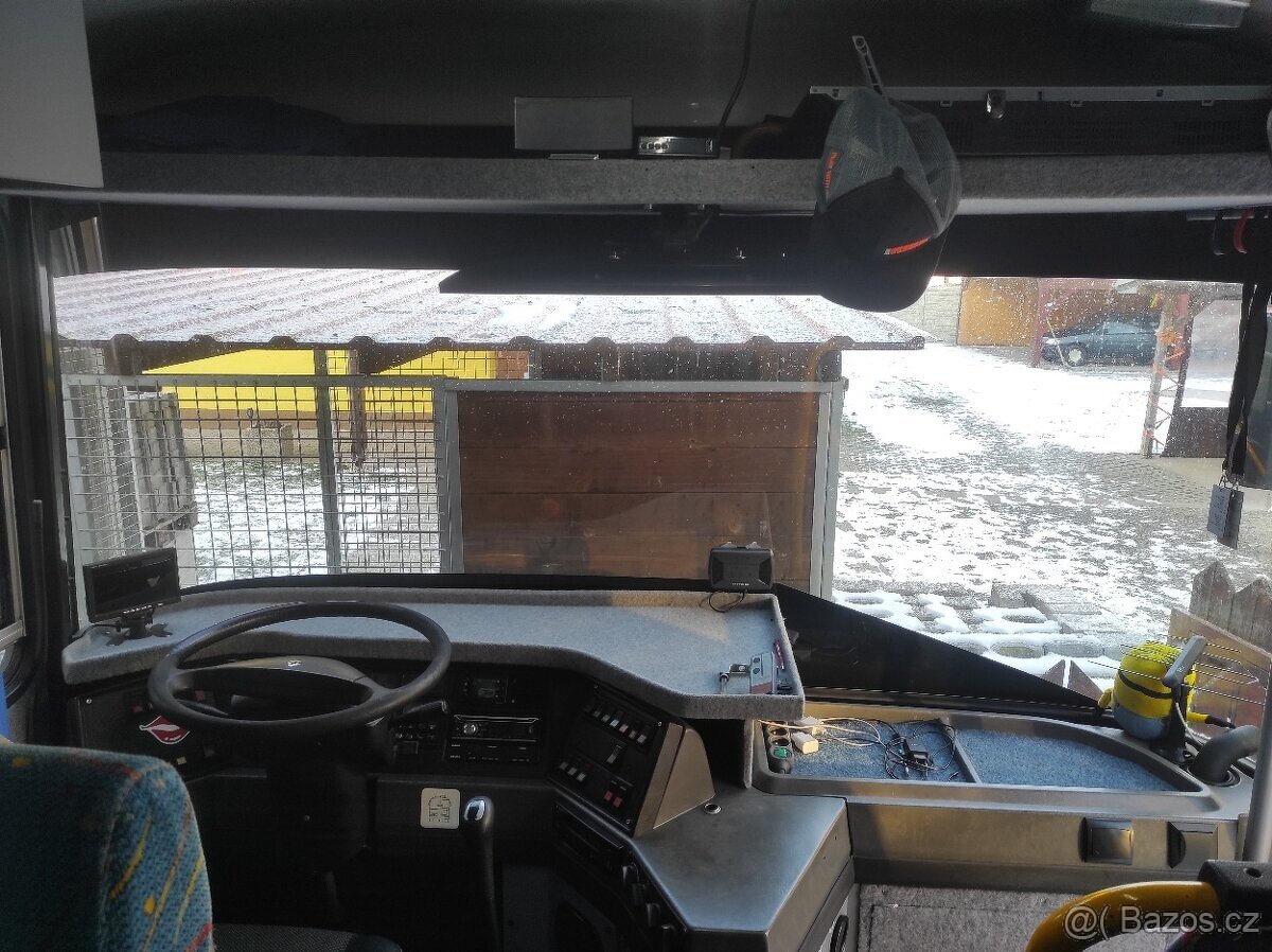 Prodám Obytný autobus Karosa Recreo - 18