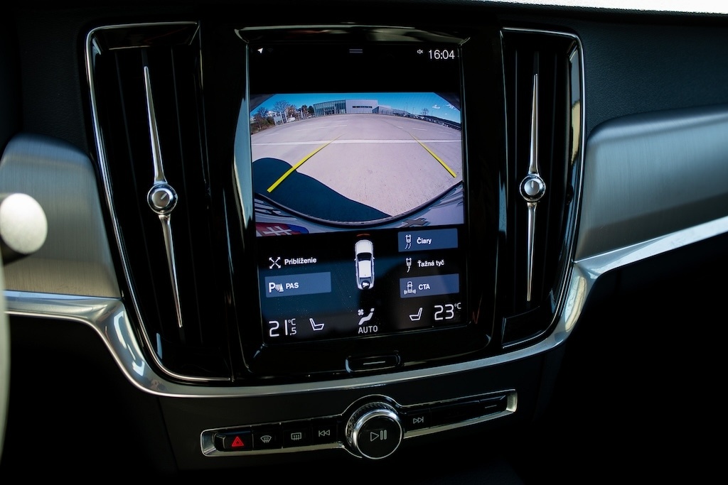 Volvo S90 Momentum Advanced - 18