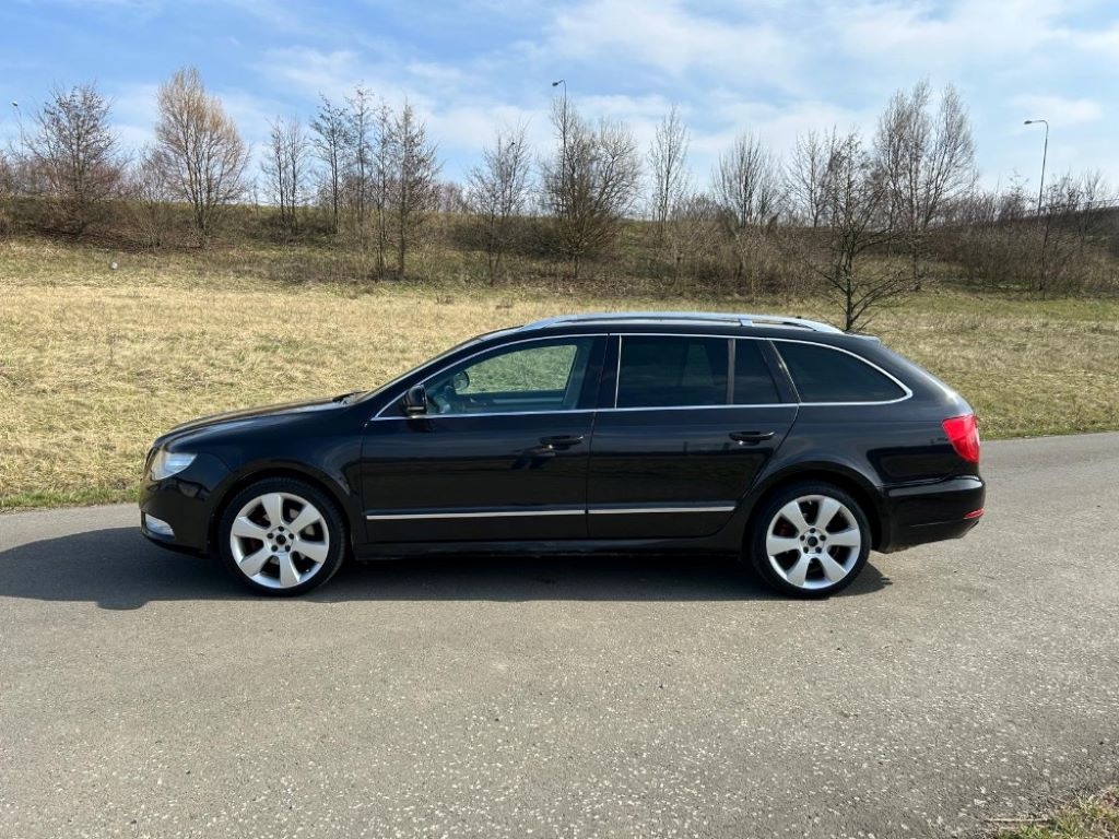 Škoda Superb 2.0 TDI DSG - 18